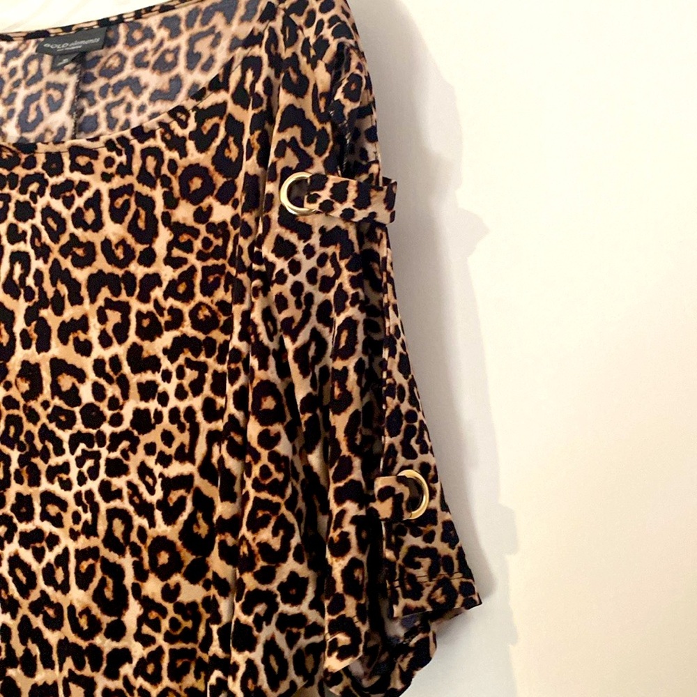 Name brand BOLD ELEMENTS, XL leopard, print, boat, neck, elbow sleeves